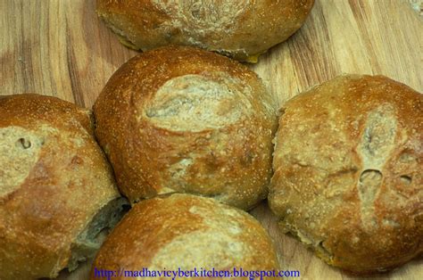 Madhavi's Cyber Kitchen: No Knead Artisan Rolls