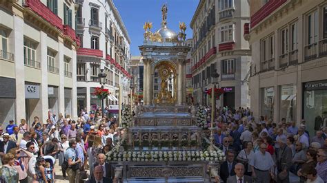 La Procesi N Del Corpus Christi Mantiene Su Horario En M Laga Con Misa