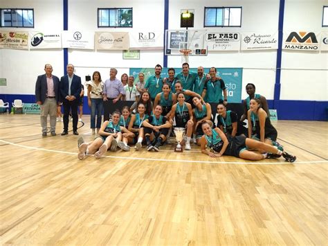 El CAB Estepona Jardín de la Costa del Sol levanta su primera Copa
