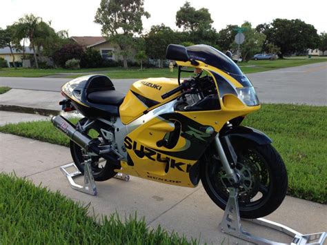 Buy 1999 Suzuki Gsx R 600 Sportbike On 2040 Motos