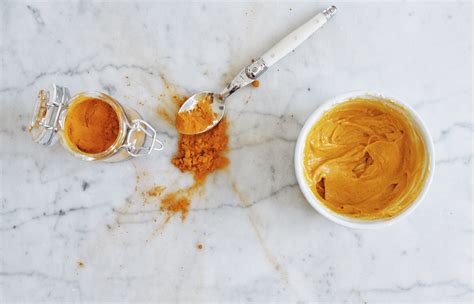 Soothing Turmeric Face Mask - The Conscious Collective