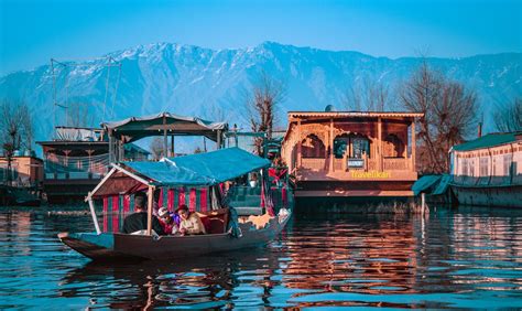 How To Reach Srinagar From Delhi By Road Train Bus 2023