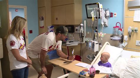 Cardinals players visit kids at Cardinal Glennon Children’s Hospital ...