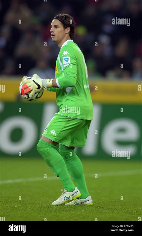 Moenchengladbach Germany Th Dec Gladbach S Goalkeeper Yann