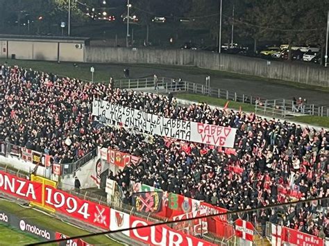 Le Tifoserie Di Monza E Lazio Ricordano Gabriele Sandri FOTO