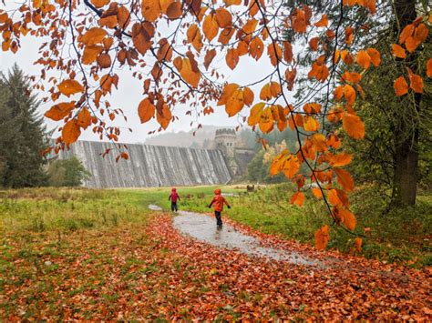 Derwent Dam walk up to Pike Low for fantastic views (6.8km)