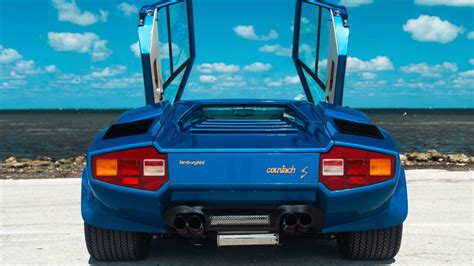 1981 Lamborghini Countach LP 400 S in Tahiti Blue - Modern Car Collector