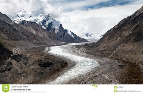 Durung Drung Glacier On Zanskar Road Great Himalayan Range Zanskar