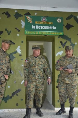 LA DESCUBIERTA Comandante General del Ejército realiza recorrido por