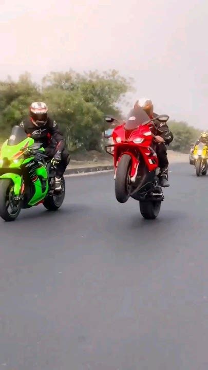 Kawasaki Ninja Zx10r Vs Bmw S 1000 Rr 🔥🔥 Shorts Kawasaki Zx10r