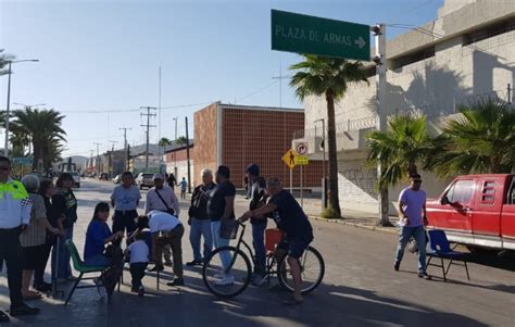 Bloquean Bulevar Revoluci N Por Cierre De Cruces Peatonales Por Obras