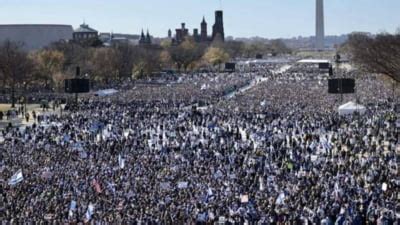 Zeci de mii de oameni au manifestat la Washington împotriva