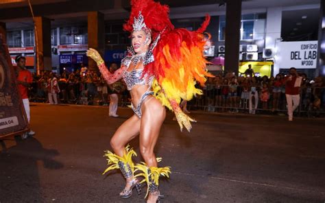 Viradouro promove desfile da vitória em Niterói e reúne multidão O