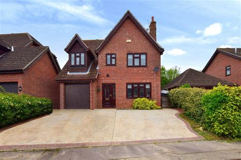 4 Bed Detached House For Sale In Goldcrest Close Colchester Essex Co4