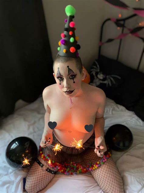 Do You Like Clown Makeup Nudes MakeUpFetish NUDE PICS ORG