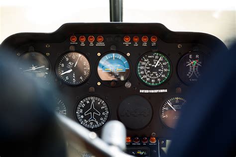 The Airspeed Indicator - How it Works and What it Does - Pilot Institute