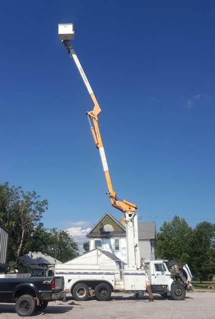 International 4900 Simon Telelect Material Handler Bucket Truck For Sale