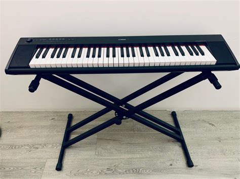 Yamaha NP 12 Piaggero Portable Stage Piano Black White 61 Keys NP12 NP