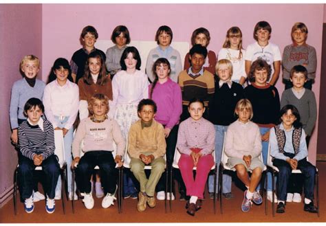 Photo De Classe 6eme De 1981 Colleges Leonard De Vinci 91590 Copains