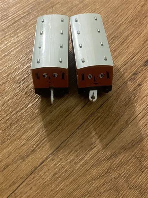 Thomas Friends Trackmaster Clarabel And Annie Passenger Coaches For