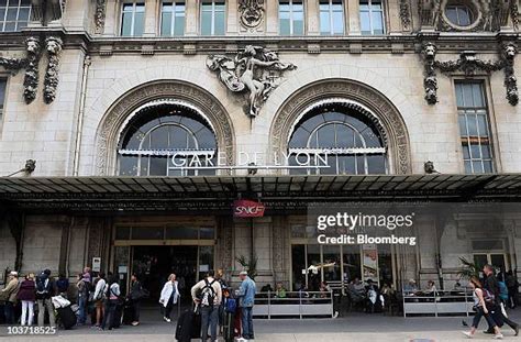 Gare De Lyon Train Station Photos and Premium High Res Pictures - Getty Images