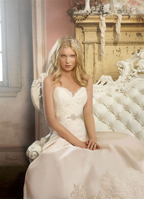 Mary Me Bridal Blog Alvina Valenta Trunk Show June