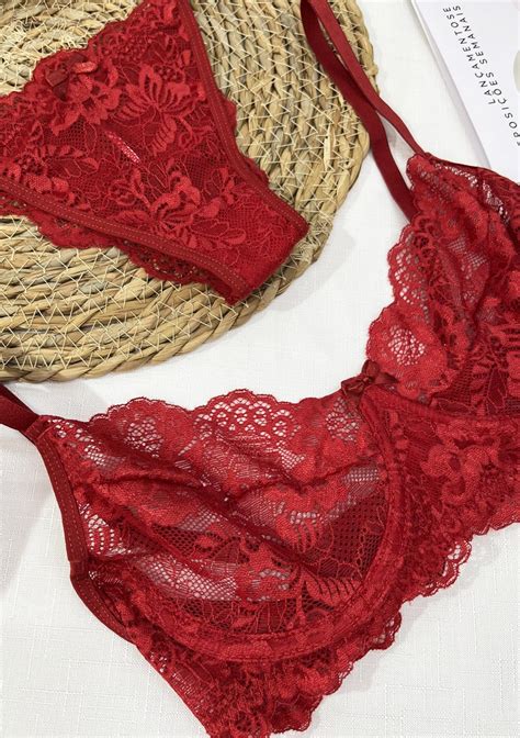 Conjunto Calcinha E Suti Sensual Em Renda Sem Bojo Aro Meia Ta A