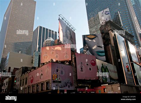 Billboards Advertisements Hi Res Stock Photography And Images Alamy