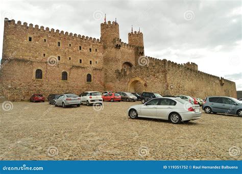 Beautiful Castle Converted in National Hostel in Siguenza Village ...