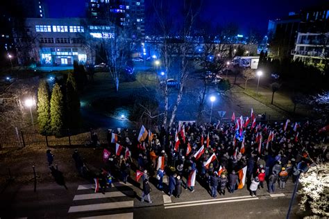 Tvp Pozna Emituje Zn W Program Informacyjny Pod Siedzib Redakcji