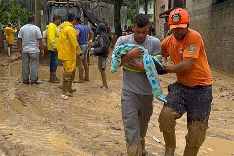 Ong Diz Ter Ao Menos Mortos Em Bairro De S O Sebasti O