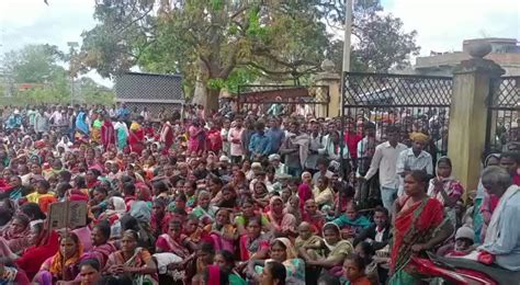 Cpi M On Twitter Jharkhand Thousands Of Adivasis Under The Banner