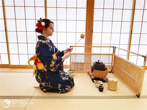 Authentic Kimono Tea Ceremony In Tokyo