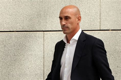 Spain's Jenni Hermoso gets Luis Rubiales restraining order