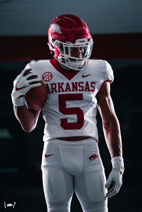 New Classic Uniform for Arkansas Football — UNISWAG