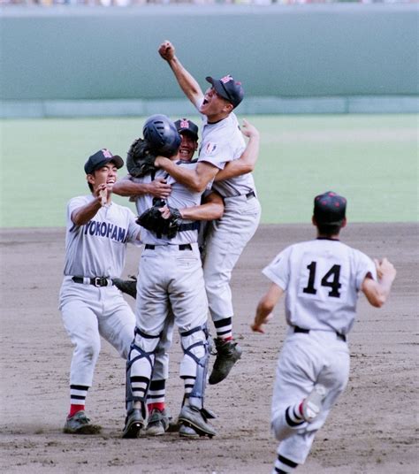 【写真特集】1998年 横浜が春夏連覇 高校野球 カナロコ By 神奈川新聞