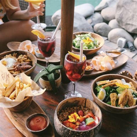 cafes  ubud   asia collective