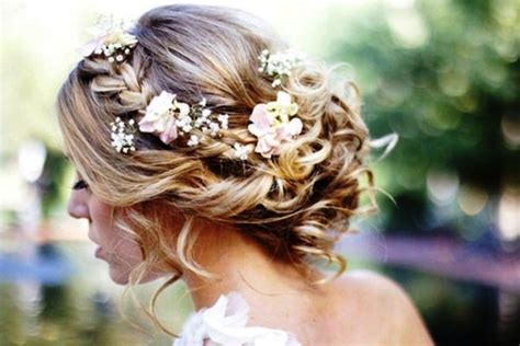 35 Elegant Wedding Hairstyles For Medium Hair Haircuts And Hairstyles 2018