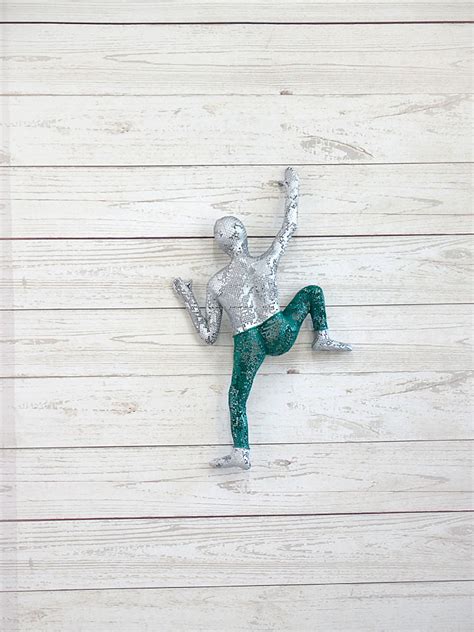 Climbing Man Figures NUNTCHI Wire Mesh Sculptures