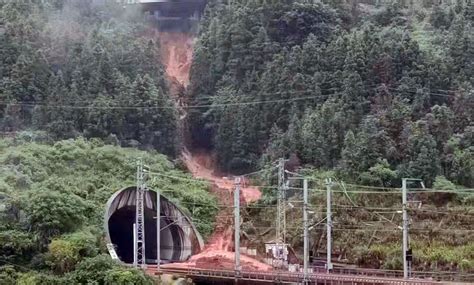 躺平清零 中國高鐵和諧號因泥石流而脫軌 車頭撞月台司機亡 時事台 香港高登討論區