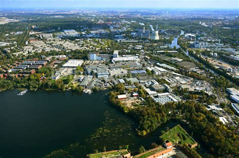 Berlin aus der Vogelperspektive Werksgelände der Bayerische Motoren