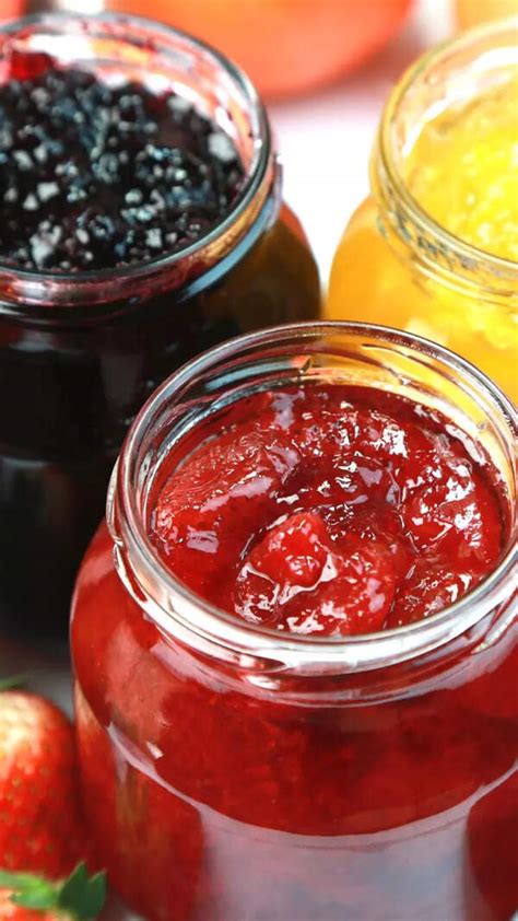 Kamal Haasan To Sampoornesh Babu Telugu Actors Who Went Naked On Screen