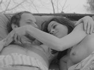 Naked Michèle Magny in La chambre blanche