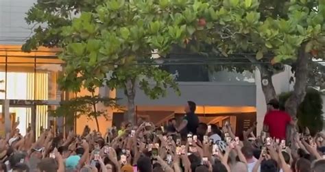 Bolsonaro Curte Feriado Em Balne Rio Cambori Passeio De Jet Ski E