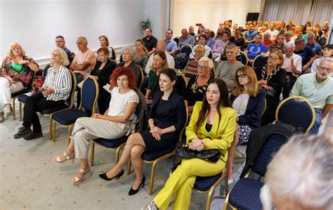 Slobodna Dalmacija U Parku Osnovana Nova Politi Ka Stranka