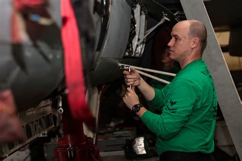 Dvids Images Abraham Lincoln Sailors Conduct Aircraft Maintenance