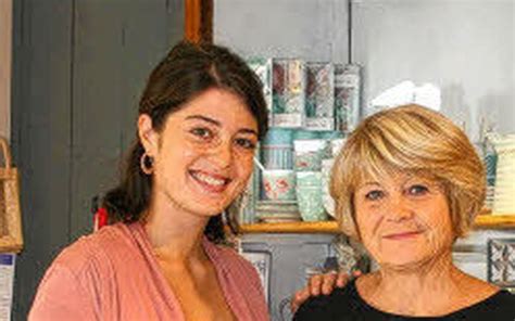 Commerce Léa et Chantal Lanoux à La Brocantine Le Télégramme