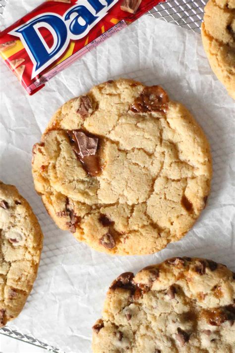 Easy Daim Cookies - EatCookBake | Quick And Easy Dessert Recipes