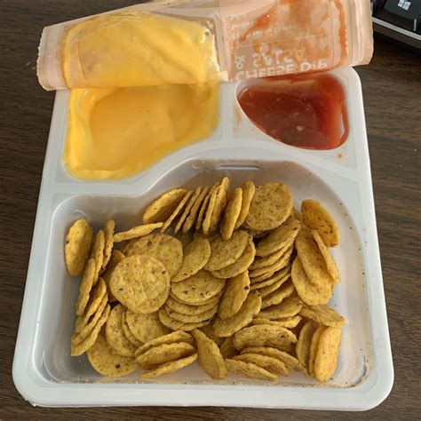 Lunchables Nachos 370 Calories Rsafefood