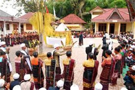 Ritual Upacara Sipaha Sada Umat Parmalim Makalah Terbaru